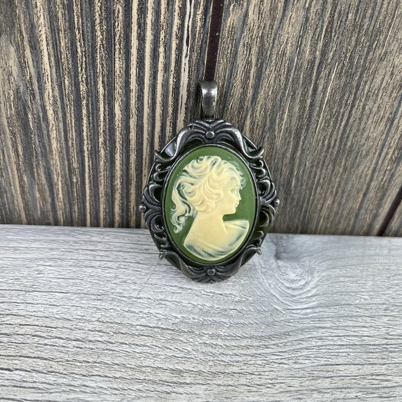 Vintage Silver Tone Green Carved Victorian Cameo Pendant 2.3" - Picture 2 of 16